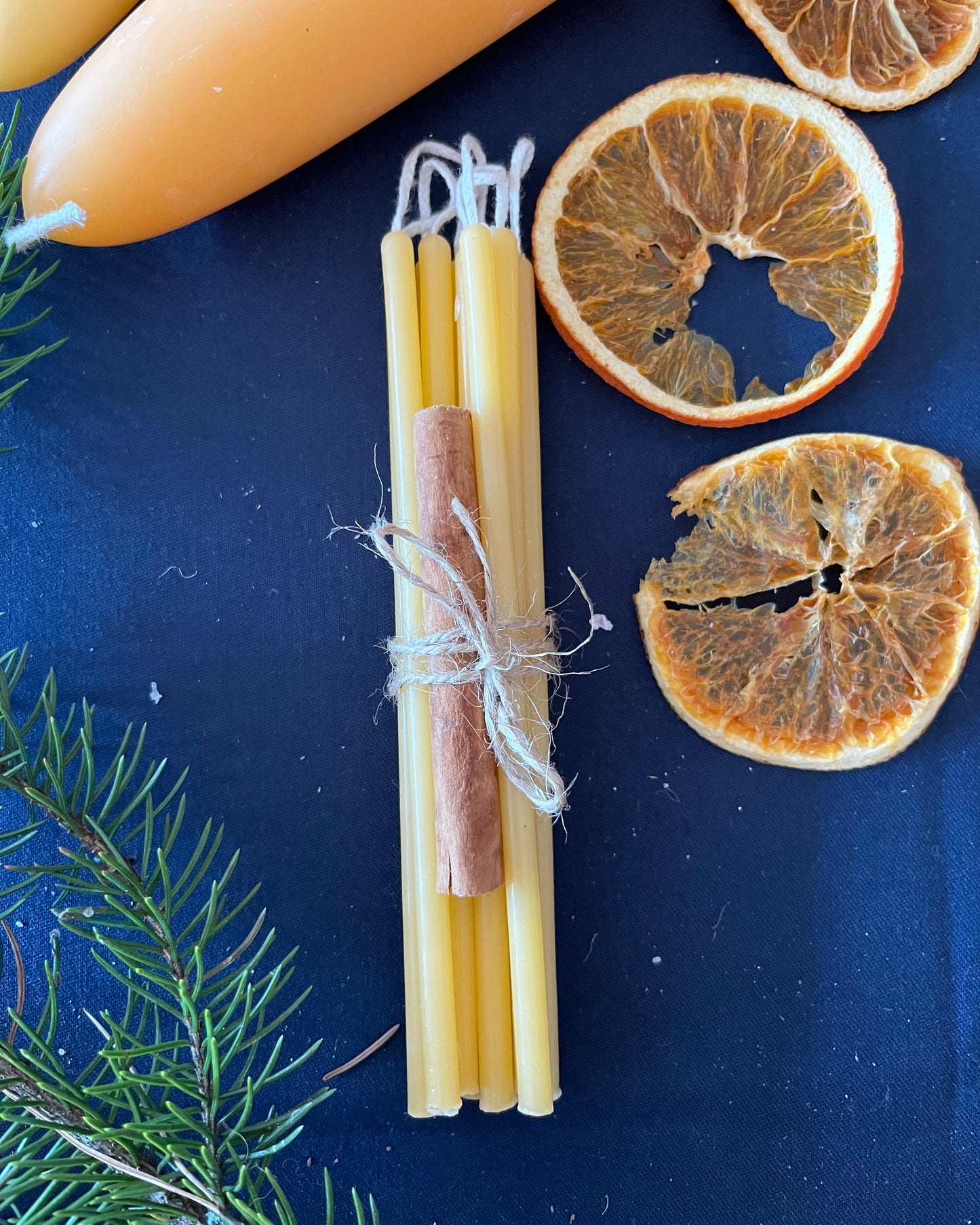 Festlys | kakelys av 100% ren bivoks. kommer i pakker på 10 lys