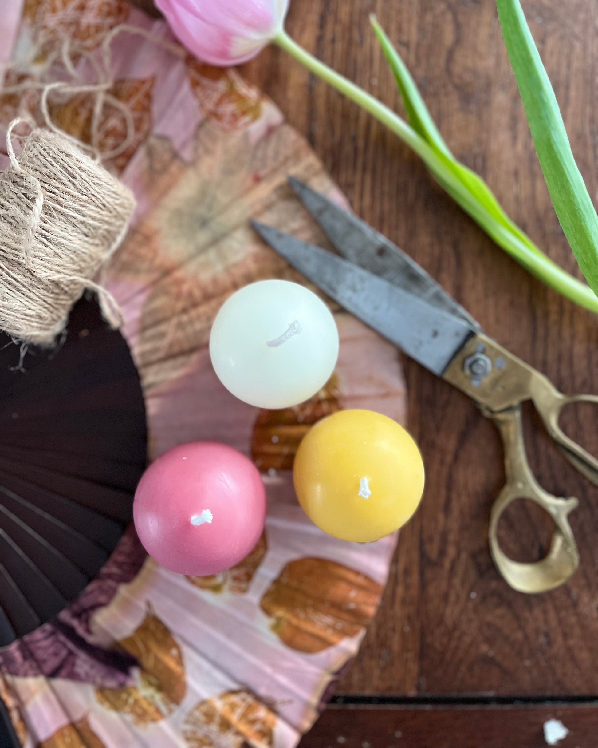 Bivokslys globelys liten 5 cm - håndlaget av 100% ren bivoks