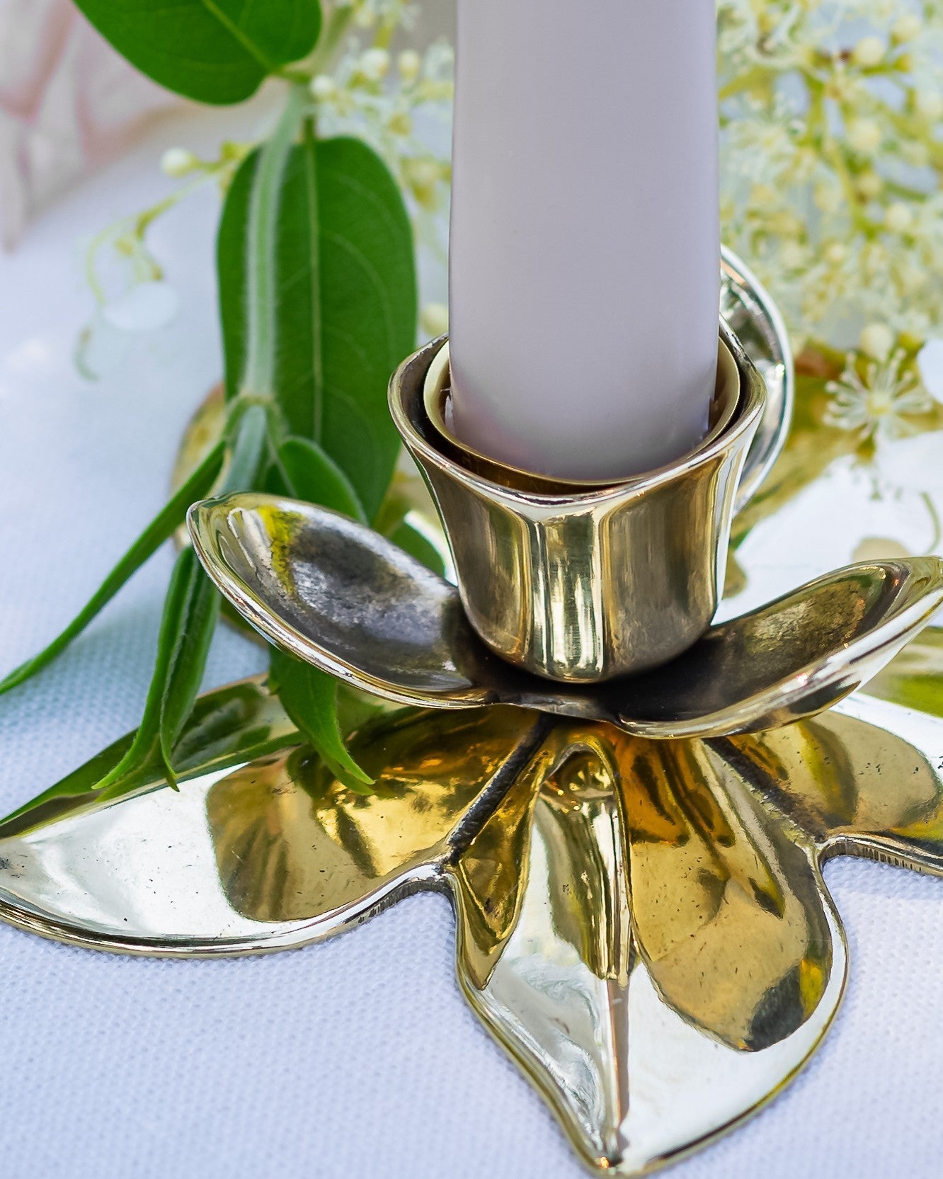 Italiensk "Flower" Art Deco lysestake i messing - passer til kronelys - eld naturlys